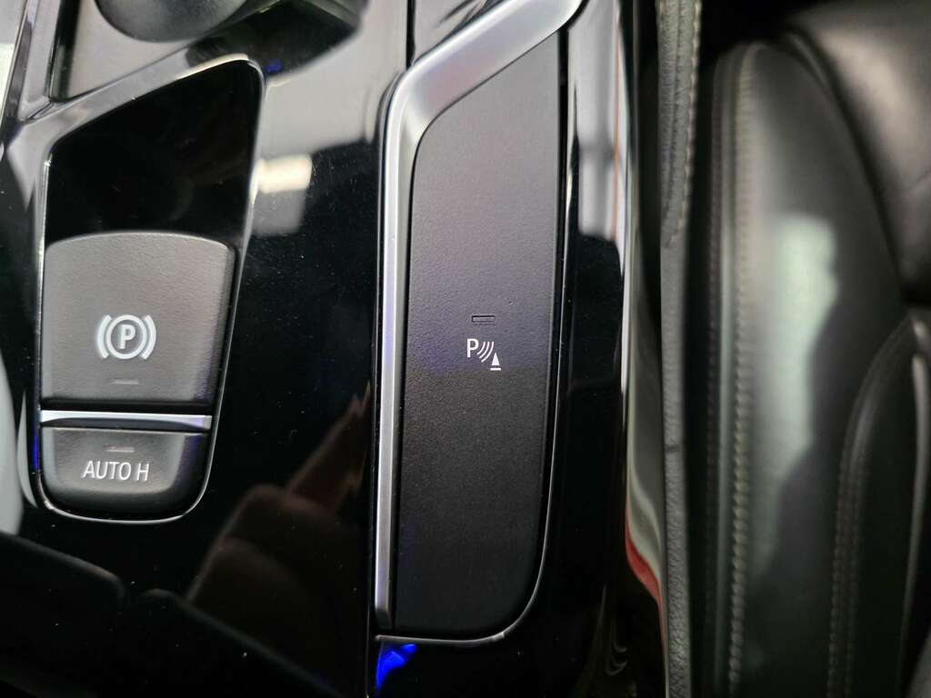 BMW 5 Series 520D M Sport Blue #29