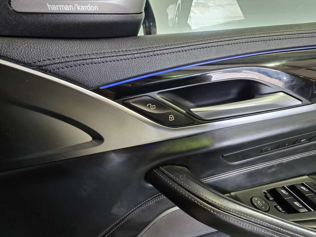 BMW 5 Series 520D M Sport Blue #39