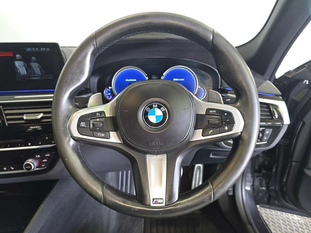 BMW 5 Series 520D M Sport Blue #11