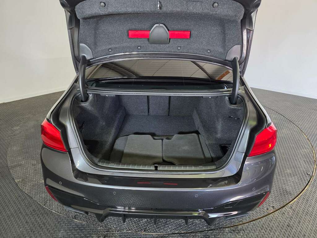 BMW 5 Series 520D M Sport Blue #51
