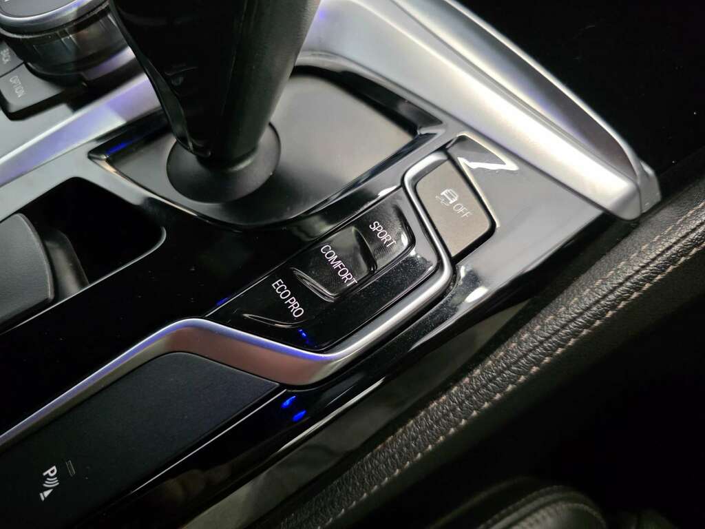 BMW 5 Series 520D M Sport Blue #28