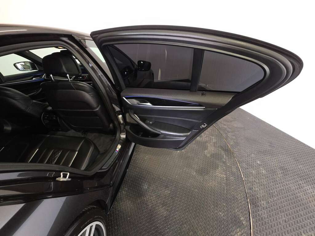 BMW 5 Series 520D M Sport Blue #47