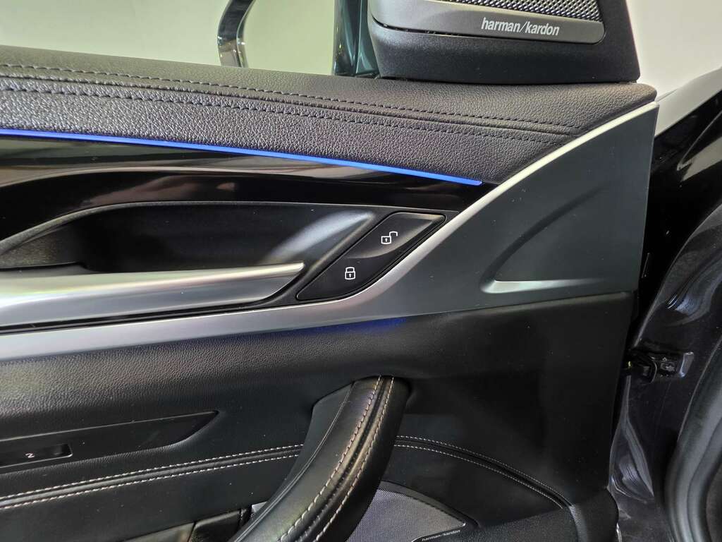 BMW 5 Series 520D M Sport Blue #64