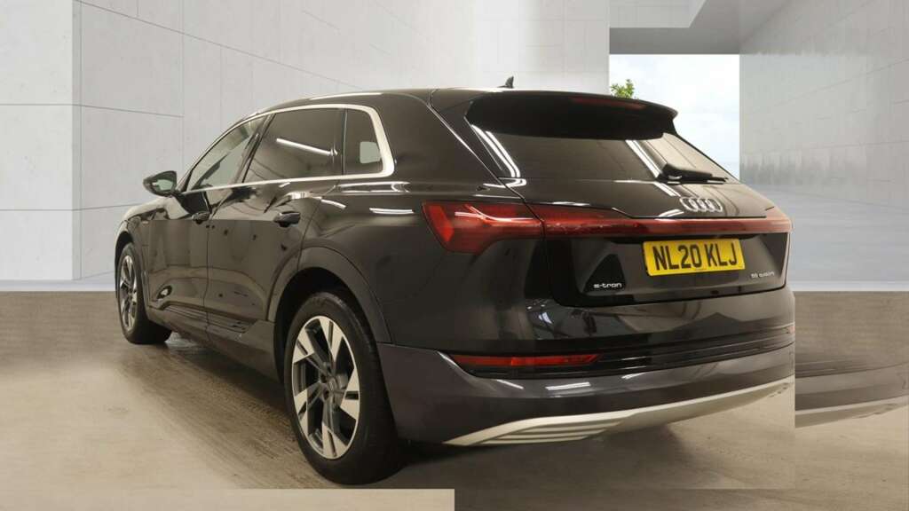 Audi E-tron 55 Suv Quattro 95Kwh 408 Ps Black #4