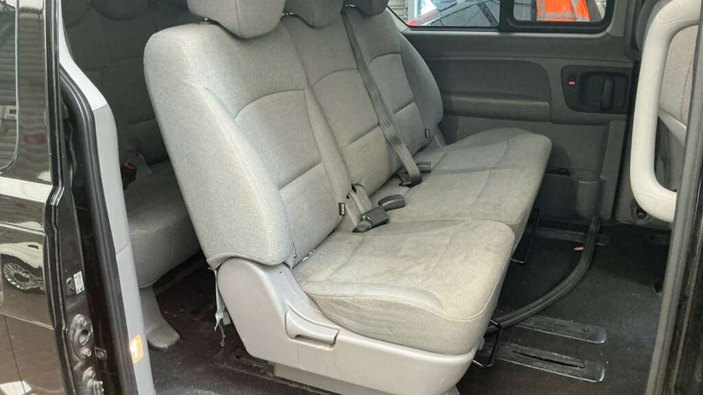 Hyundai I800 Mpv Silver #11