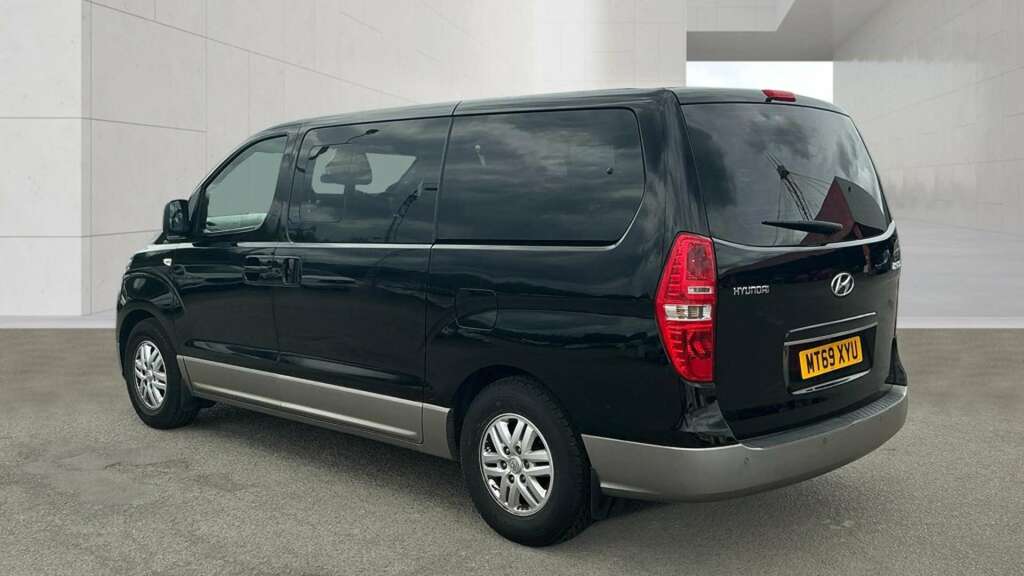 Hyundai I800 Mpv Silver #4