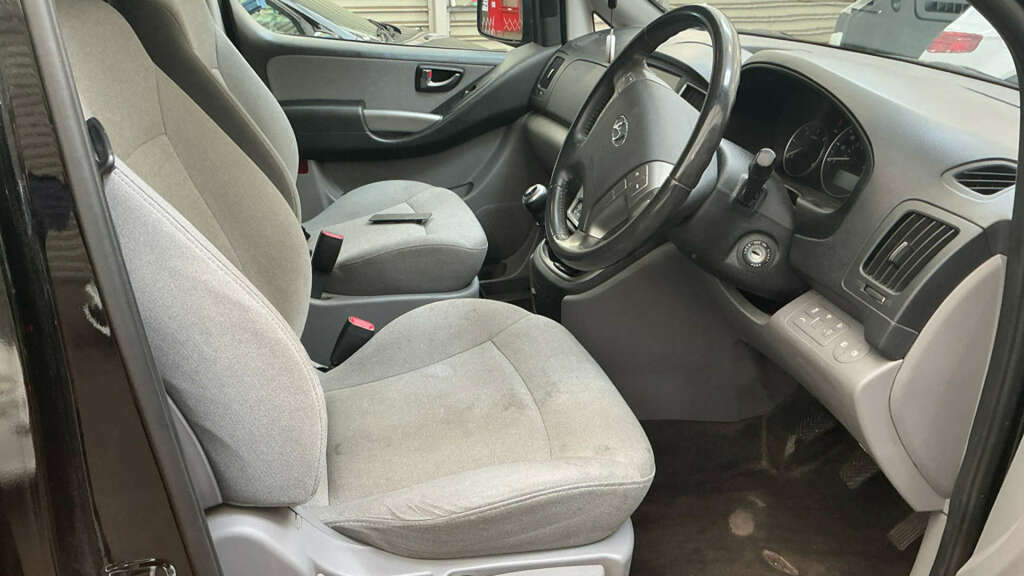 Hyundai I800 Mpv Silver #10