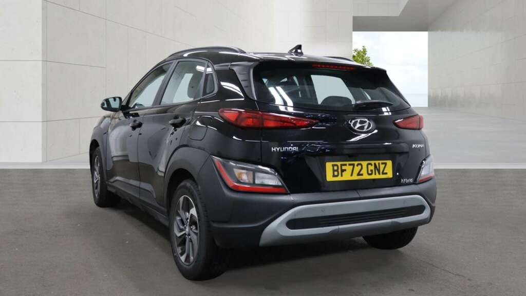 Hyundai Kona 1.6 H-gdi Se Connect Suv Hybrid Dct Eur Black #4