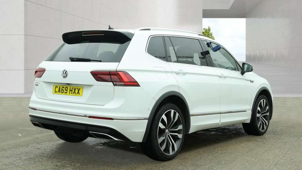 Volkswagen Tiguan Allspace R-line Tech White #4