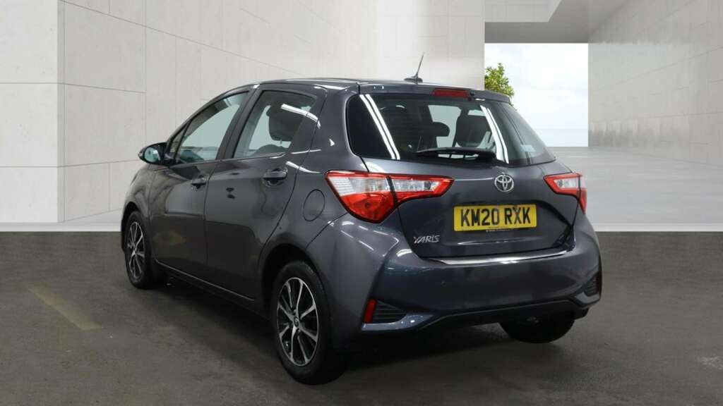 Toyota Yaris 1.5 Vvt-i Icon Tech Hatchback Cvt Euro Grey #4