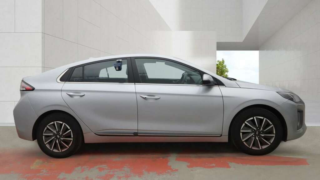 Hyundai Ioniq 38.3Kwh Premium Hatchback 136 P Silver #5