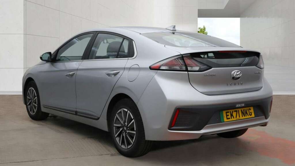 Hyundai Ioniq 38.3Kwh Premium Hatchback 136 P Silver #3