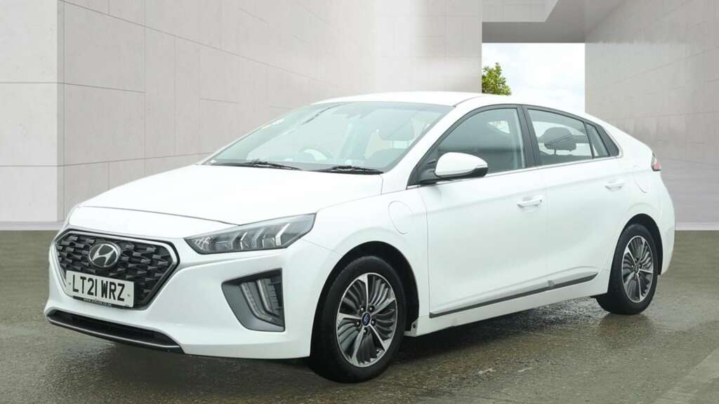 Hyundai Ioniq 1.6 H-gdi 8.9Kwh Premium Hatchback Plug White #2