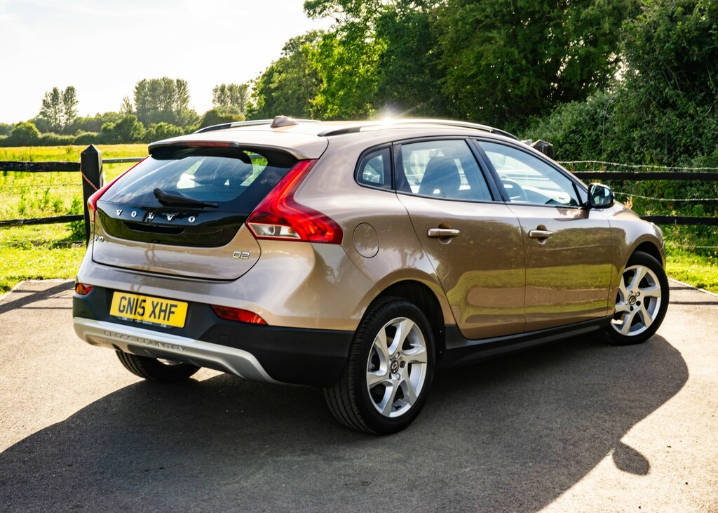 Volvo V40 Cross Country 1.6 Lux D2 115Hp 2015 Brown #3