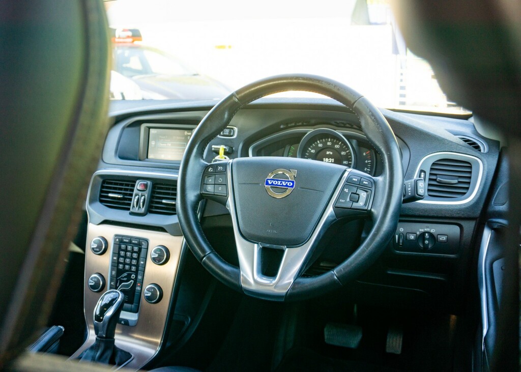 Volvo V40 Cross Country 1.6 Lux D2 115Hp 2015 Brown #4