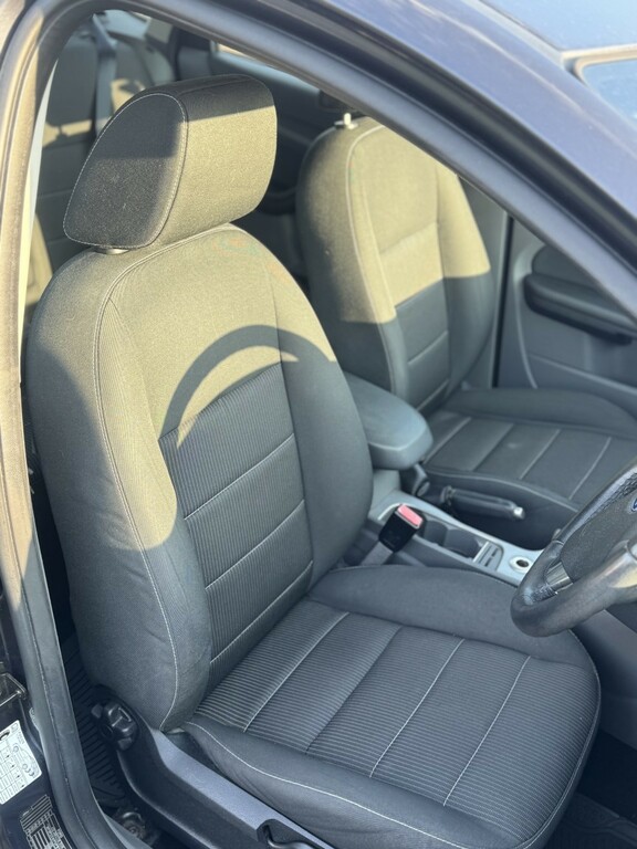 Ford Focus 1.6 Zetec Euro 5 White #9