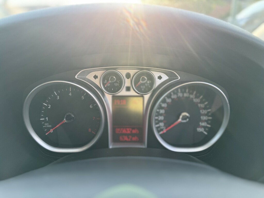 Ford Focus 1.6 Zetec Euro 5 White #15