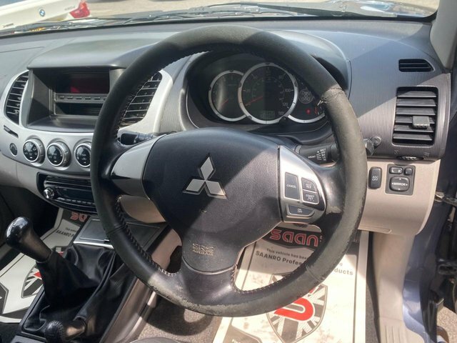 Mitsubishi L200 2.5 4Wd Warrior Dcb Red #14