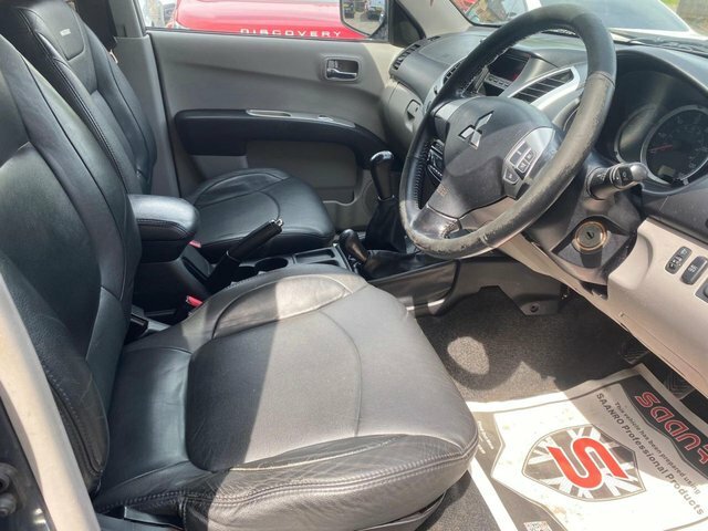 Mitsubishi L200 2.5 4Wd Warrior Dcb Red #7