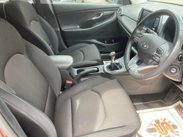 Hyundai I30 1.6Crdi Se Nav Tourer Black #7