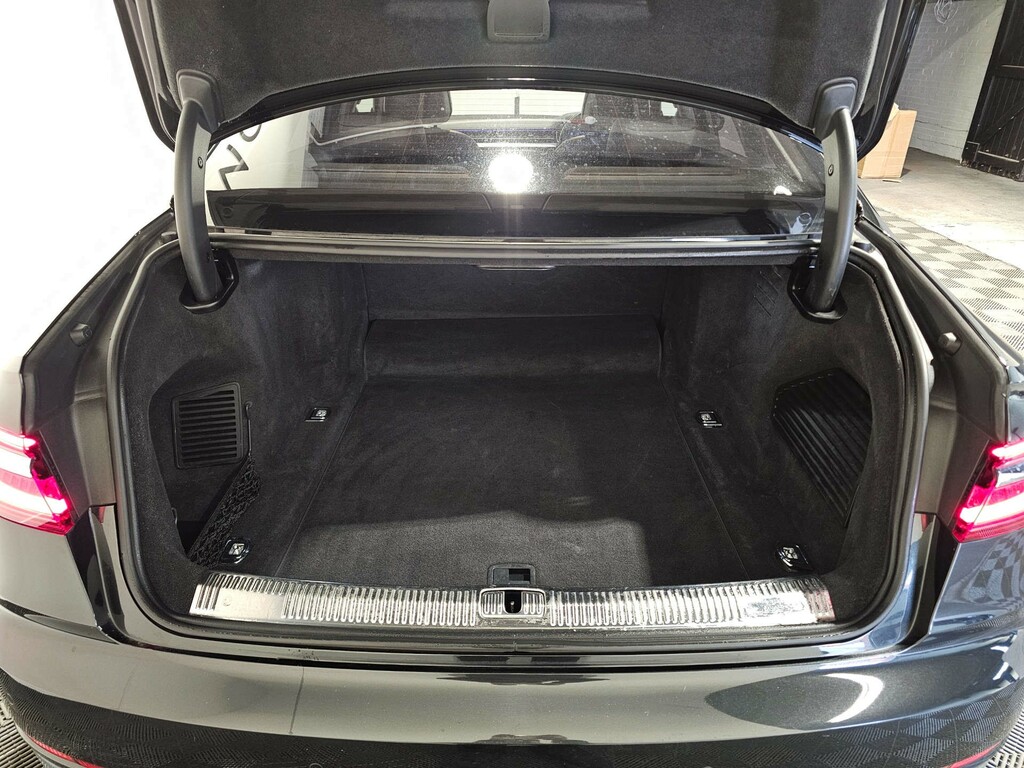 Audi A8 Saloon Black #9
