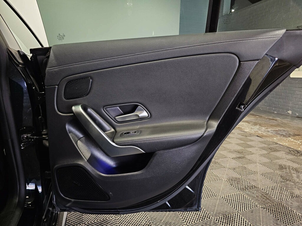 Mercedes-Benz CLA Class Cla 180 Amg Line Premium Tip Grey #14