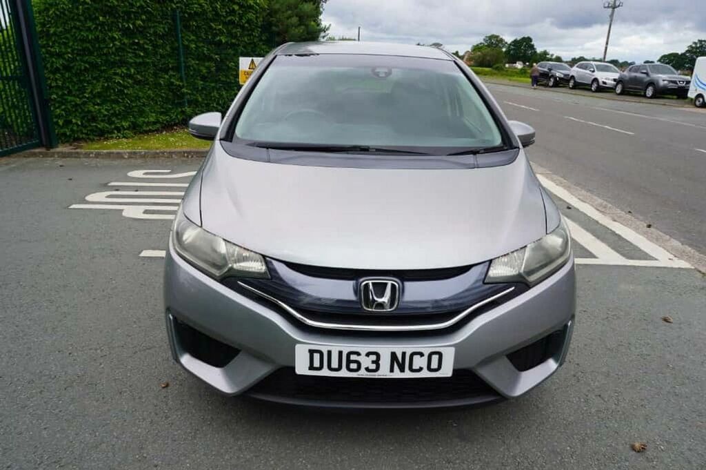 Honda Jazz Fit 1.3 Es Hatchback Miles DU63NCO Silver #2
