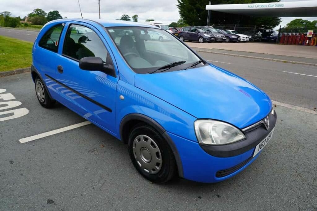 Vauxhall Corsa Comfort 16V Red #1