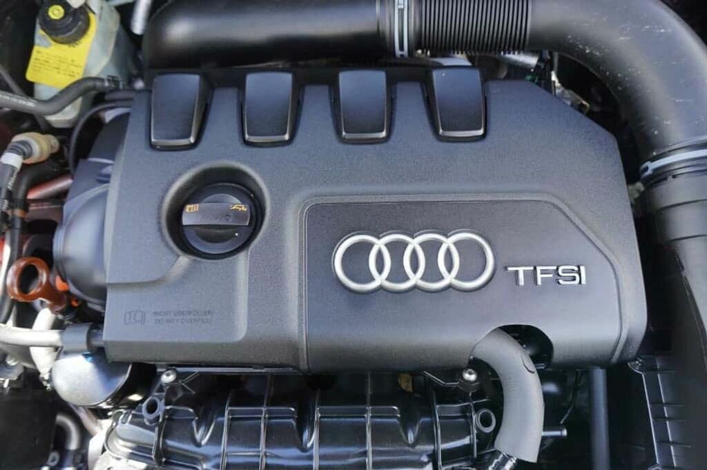 Audi TT Coupe 2.0 Red #30