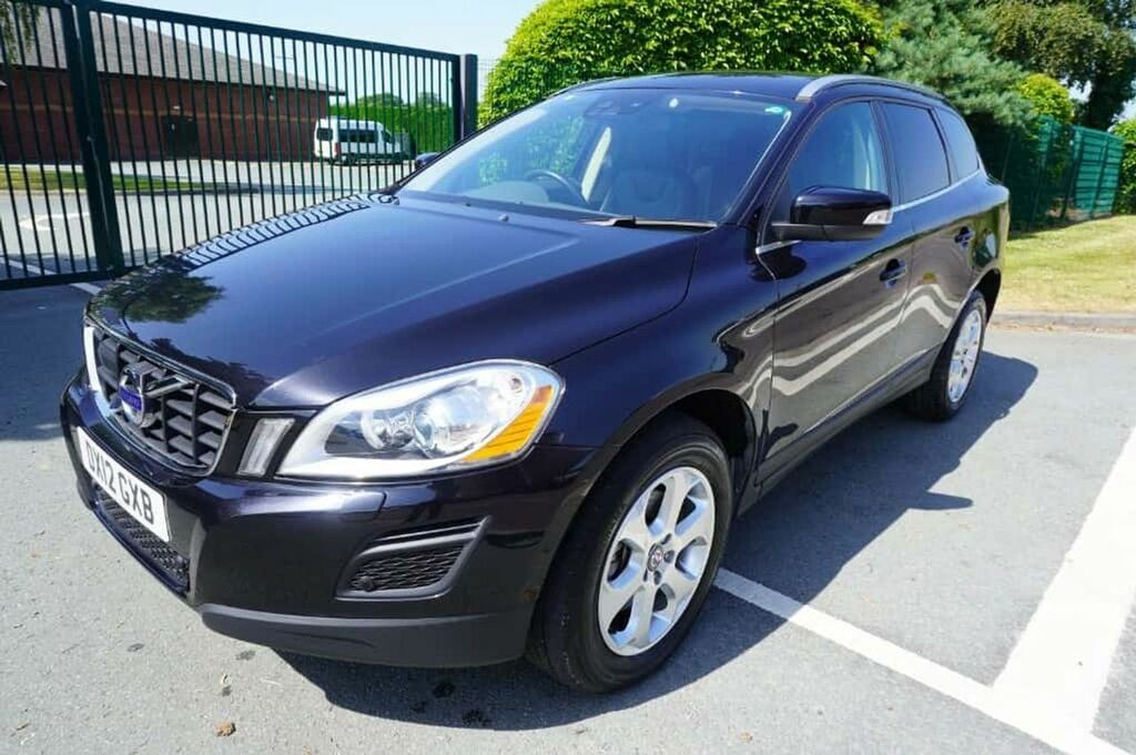Volvo XC60 Se Black #3