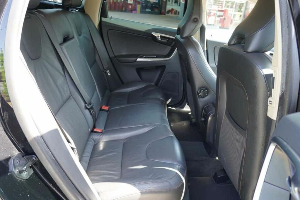 Volvo XC60 Se Black #11