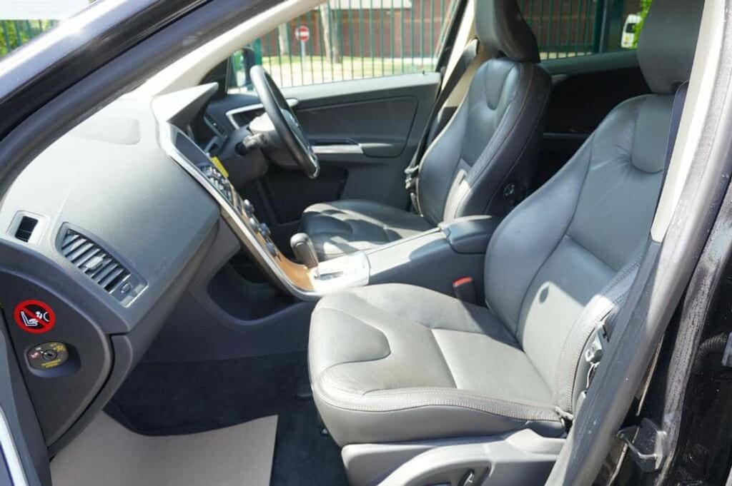 Volvo XC60 Se Black #13