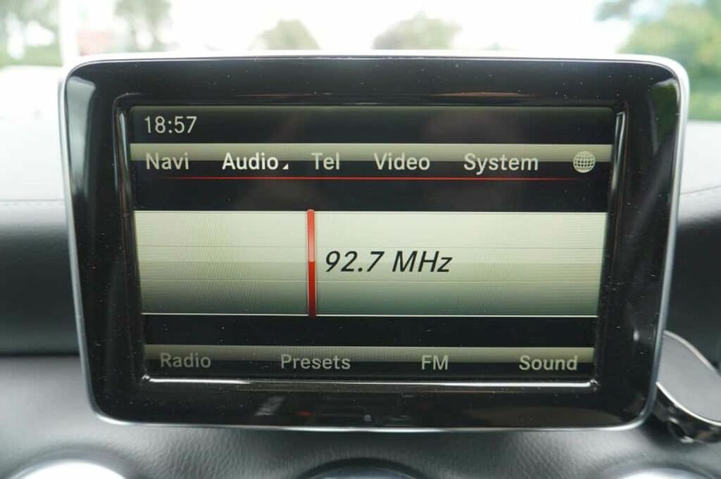 Mercedes-Benz A Class A180 Blueefficiency Amg Sport Cdi Grey #31