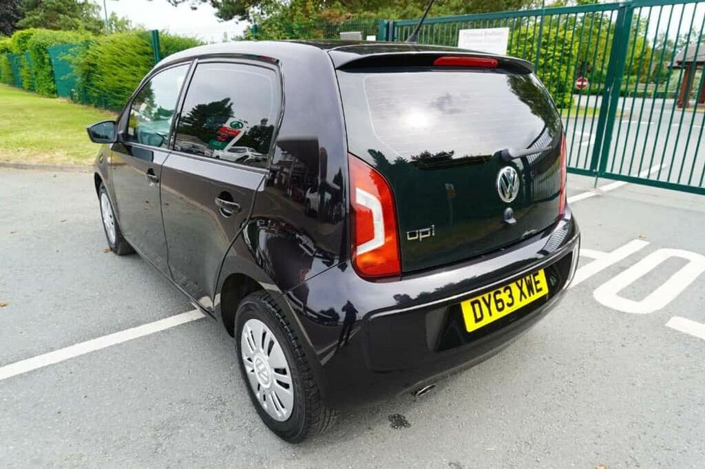 Volkswagen Up 1.0 Move Up...only 11007 Miles Black #5