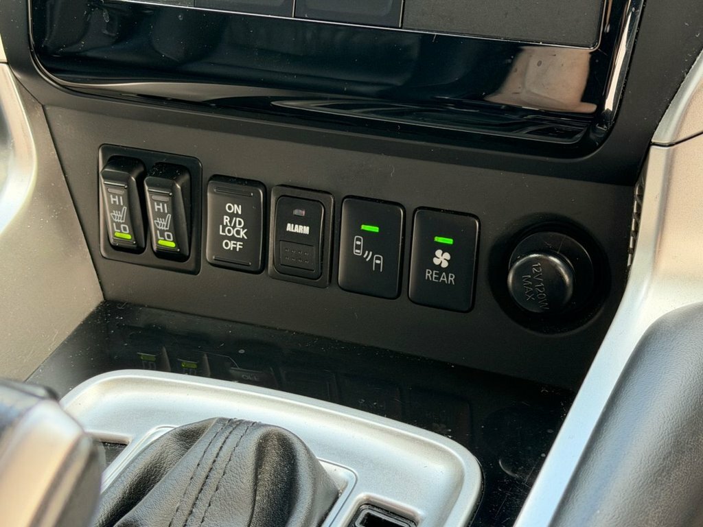 Mitsubishi Shogun Sport 4 Silver #20