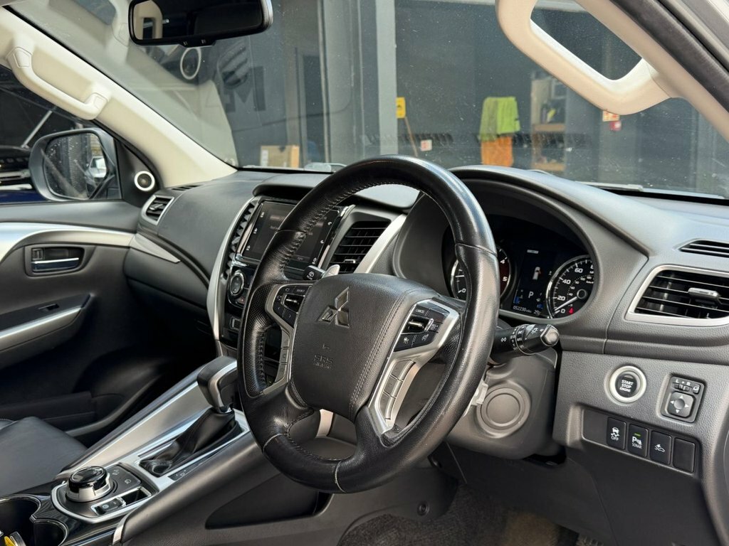Mitsubishi Shogun Sport 4 Silver #16