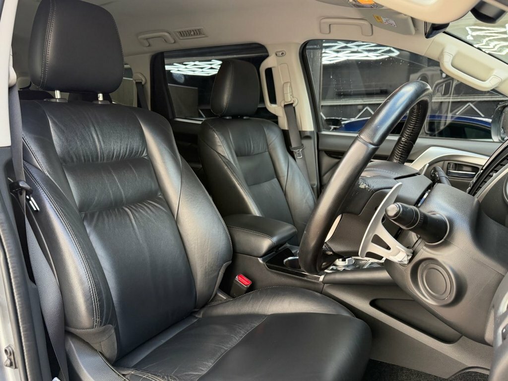 Mitsubishi Shogun Sport 4 Silver #15