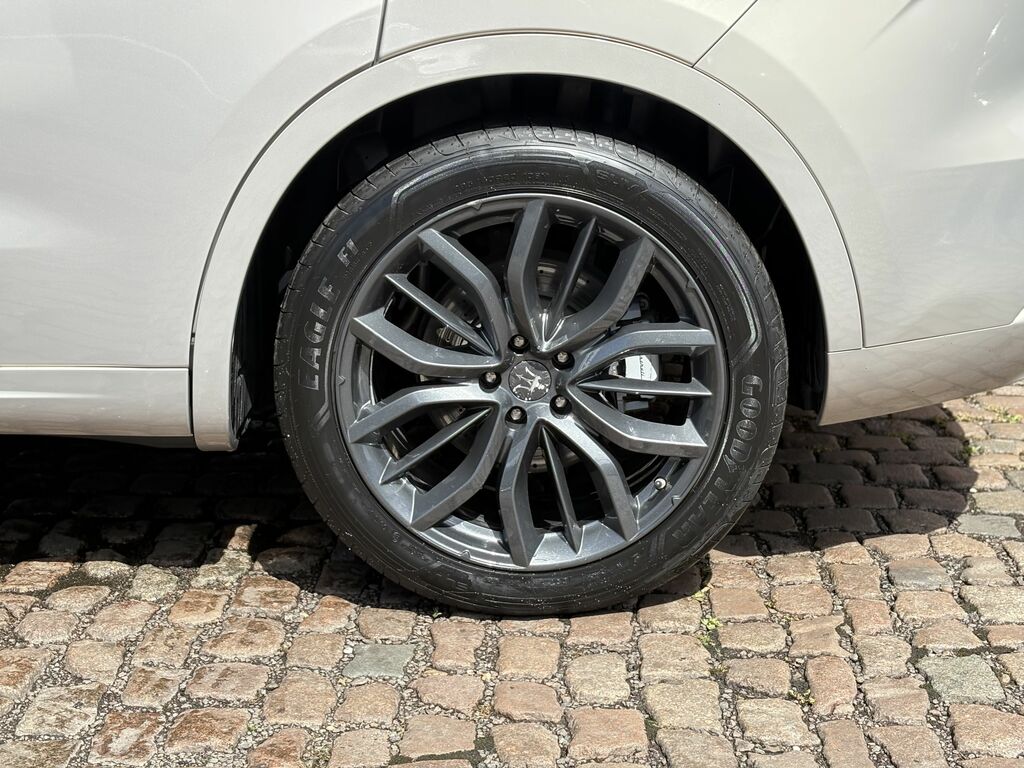 Maserati Levante S Gransport #25