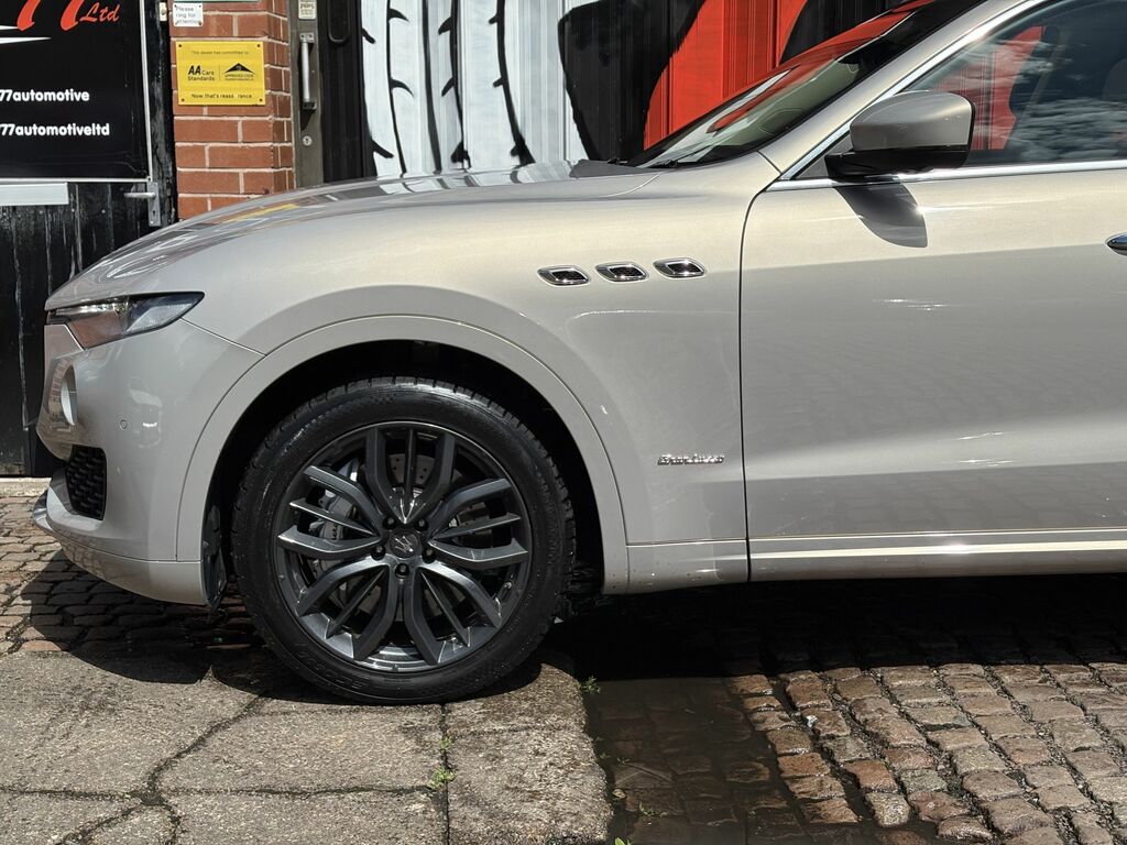 Maserati Levante S Gransport #24