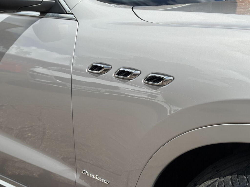 Maserati Levante S Gransport #8