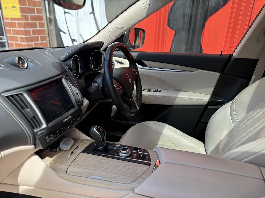 Maserati Levante S Gransport #37