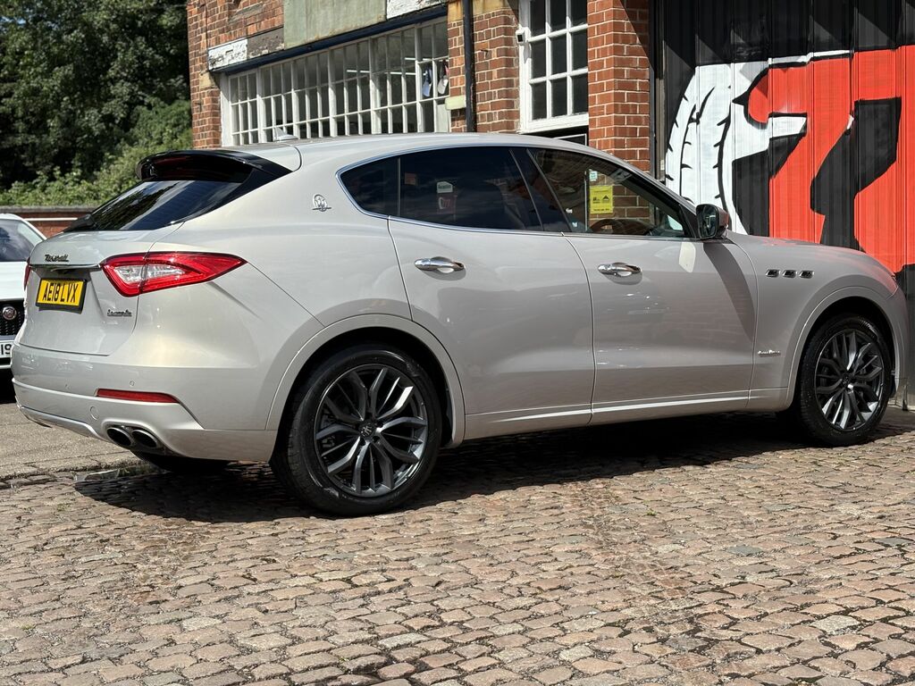 Maserati Levante S Gransport #18