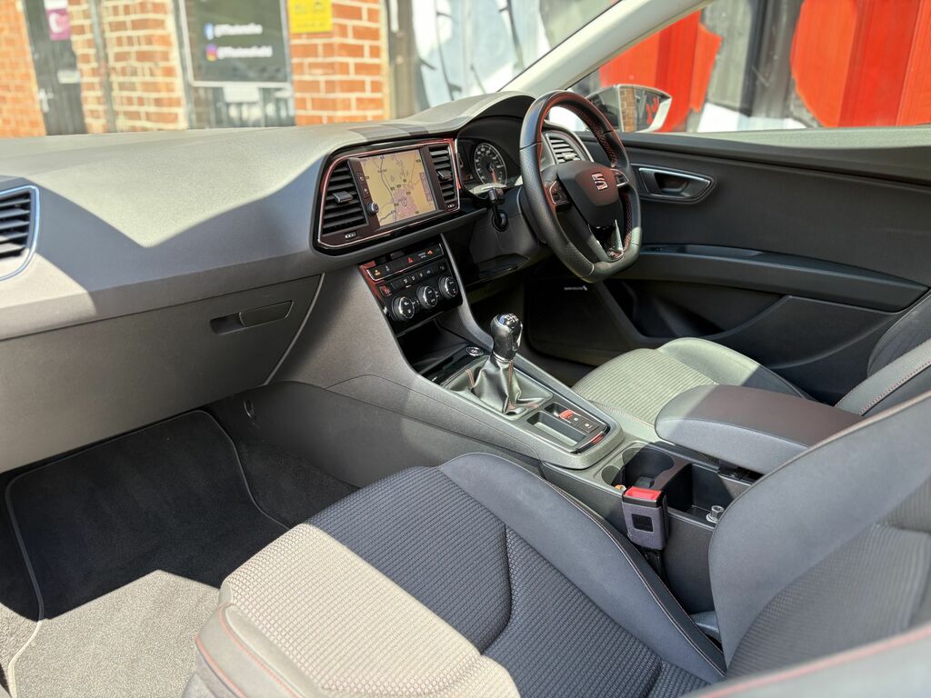 Seat Leon 2018 1.8 Tsi Fr Technology Sport Coupe KS18LHF Purple #4