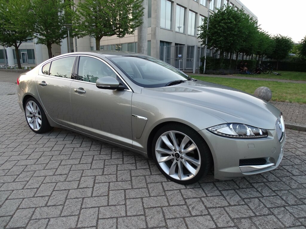 Jaguar XF 2.2D Portfolio Saloon Euro 5 Ss Gold #4