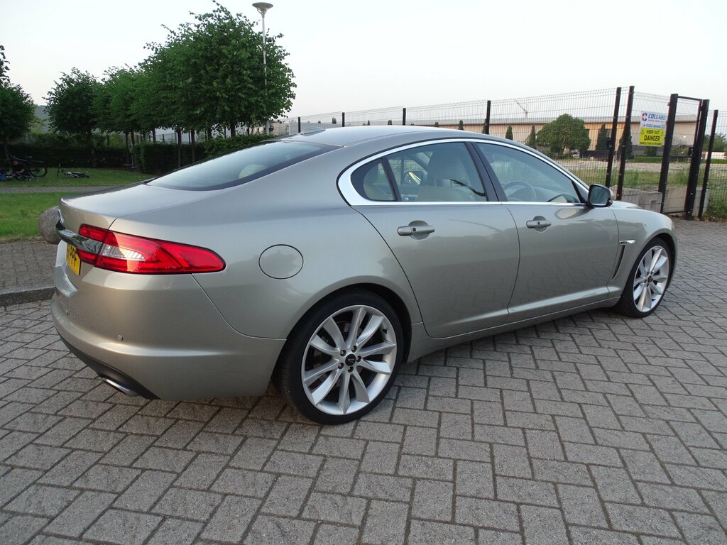 Jaguar XF 2.2D Portfolio Saloon Euro 5 Ss Gold #6