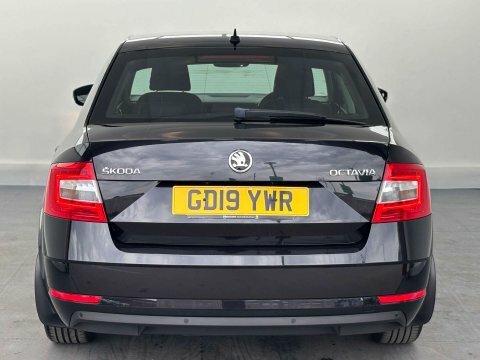 Skoda Octavia 1.0 Octavia Se Black #5