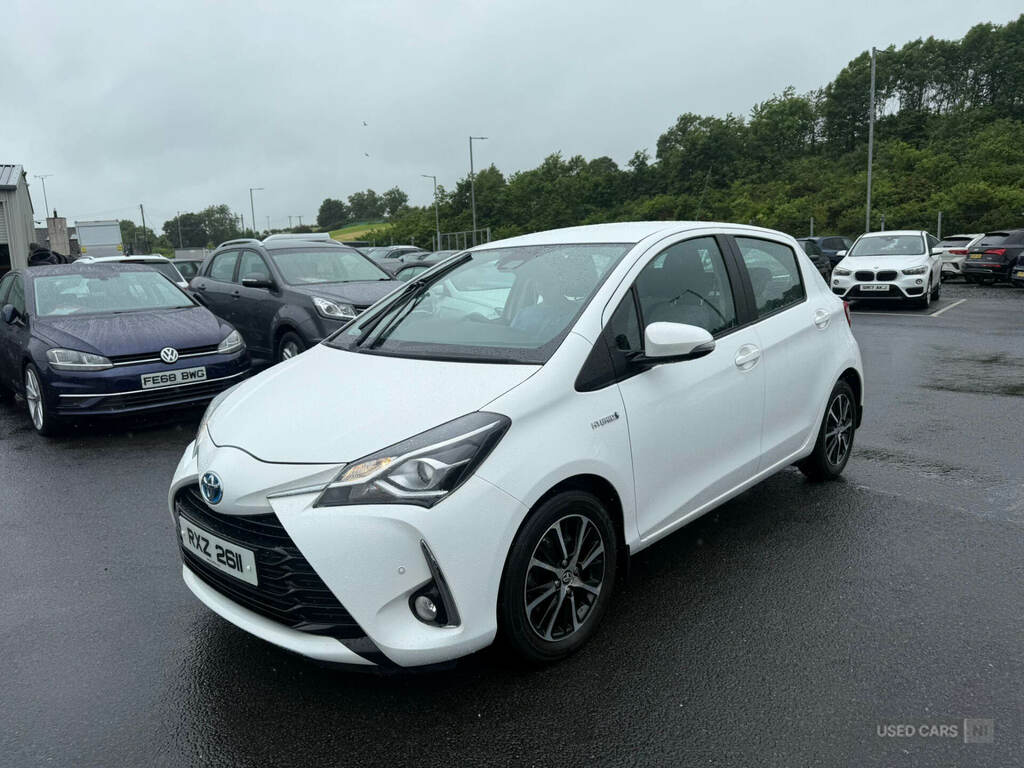 Toyota Yaris 1.5 Hybrid Icon Tech Cvt RXZ2611 White #4