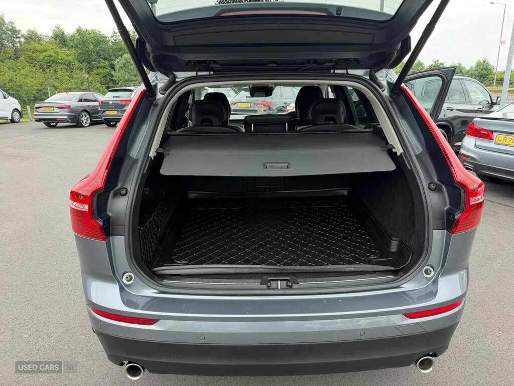 Volvo XC60 R Design Pro White #8