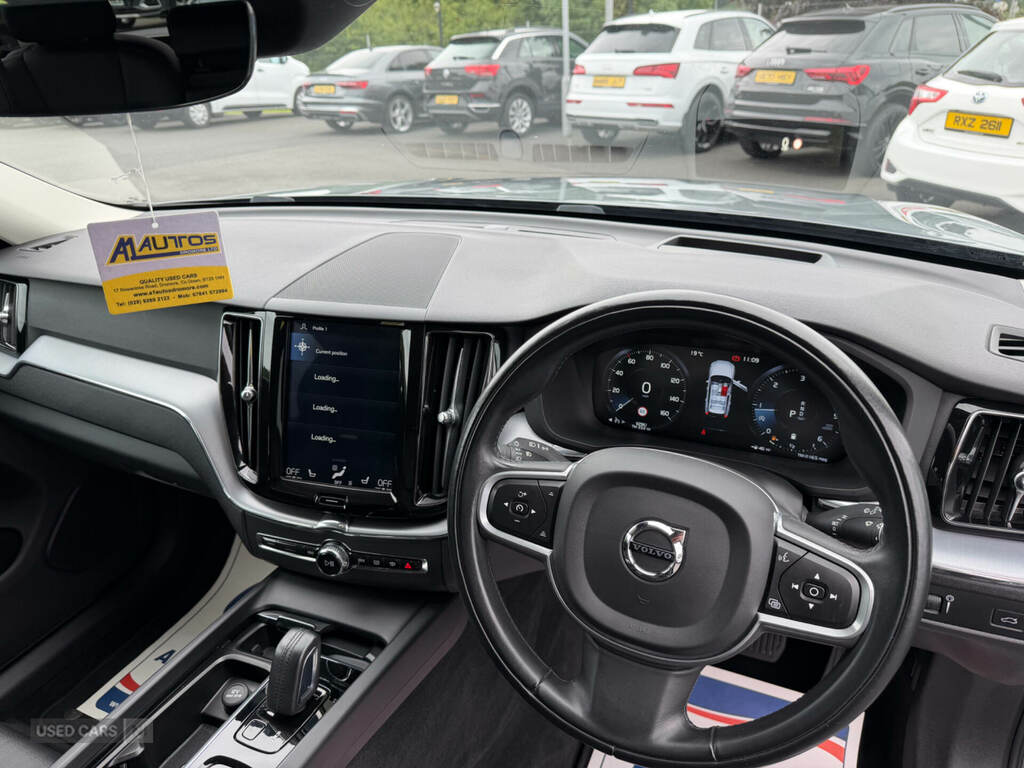 Volvo XC60 2.0 B4d Momentum Pro Awd Geartronic Grey #6