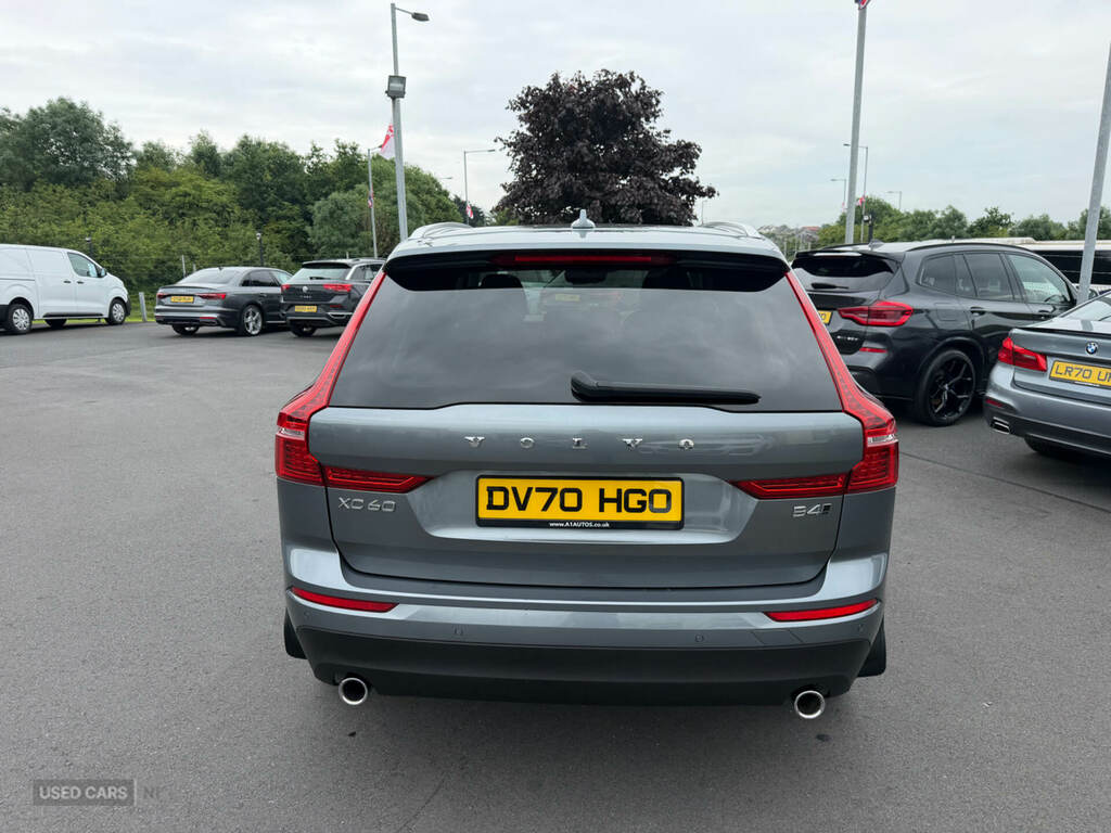 Volvo XC60 R Design Pro White #11